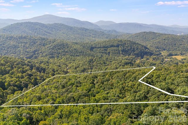 107 Copperhead Cove, Fairview, NC 28730