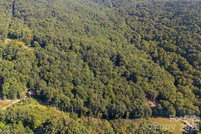 107 Copperhead Cove, Fairview, NC 28730