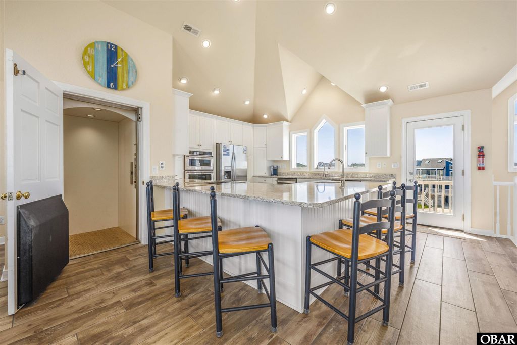 Image 10 of property listing at 1239 Atlantic Avenue Lot 33, Corolla, NC 27927