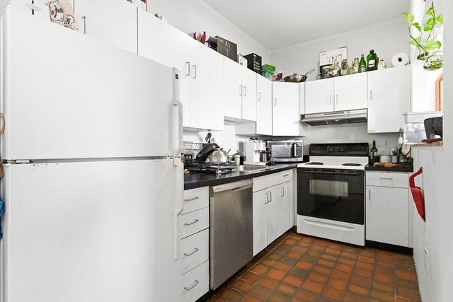 676 Massachusetts Ave 5A, Boston, MA 02118