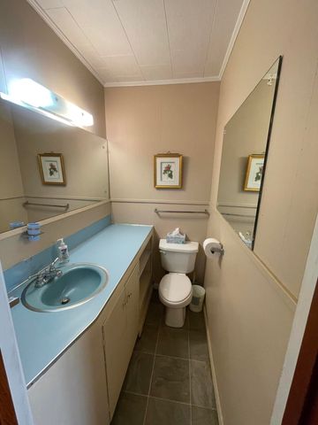 1609 Pineview, Columbia, MS 39429