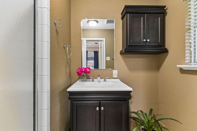 6902 Notre Dame DR, Austin, TX 78723