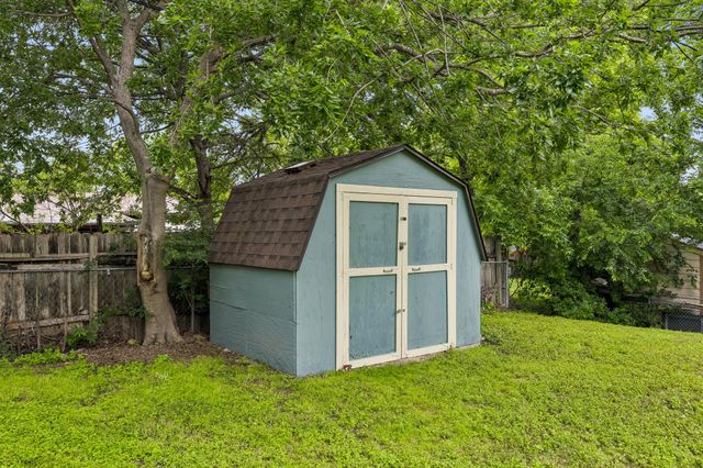 6902 Notre Dame DR, Austin, TX 78723
