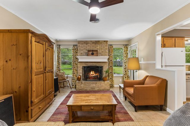 6902 Notre Dame DR, Austin, TX 78723