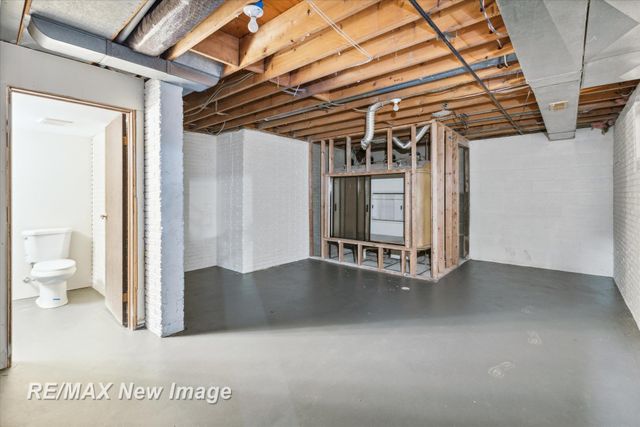 60 Golfview Drive, Saginaw Twp, MI 48638