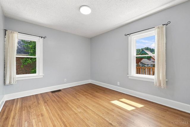 3805 Lansdowne Avenue, Deer Park, OH 45236