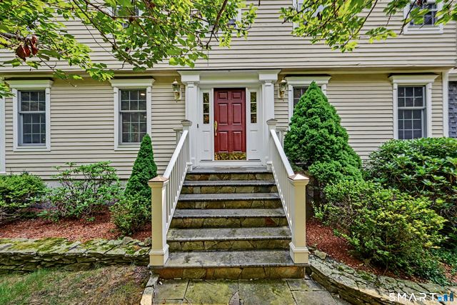 8 Indian Rock Place, Wilton, CT 06897