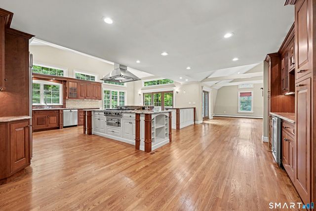 8 Indian Rock Place, Wilton, CT 06897
