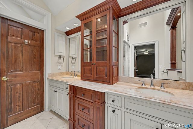 8 Indian Rock Place, Wilton, CT 06897