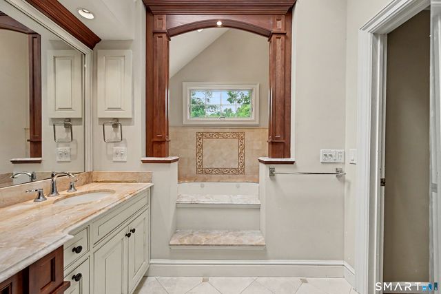 8 Indian Rock Place, Wilton, CT 06897