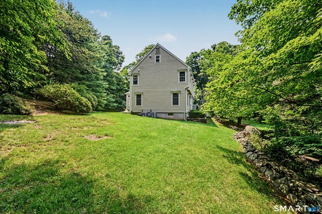 8 Indian Rock Place, Wilton, CT 06897