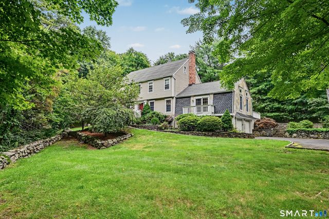 8 Indian Rock Place, Wilton, CT 06897