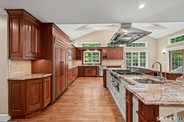 8 Indian Rock Place, Wilton, CT 06897