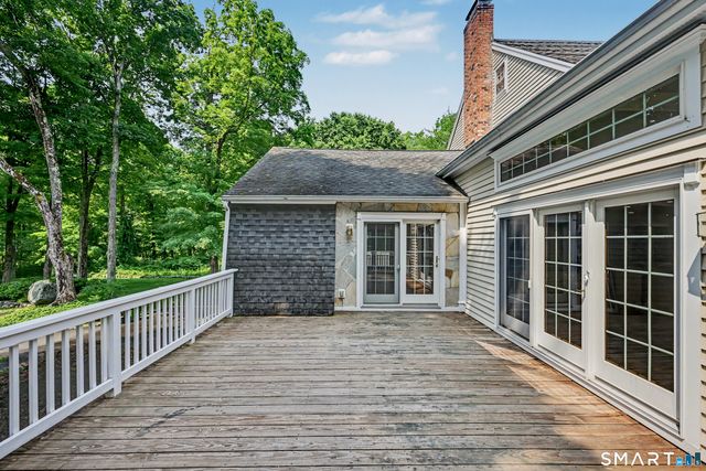 8 Indian Rock Place, Wilton, CT 06897