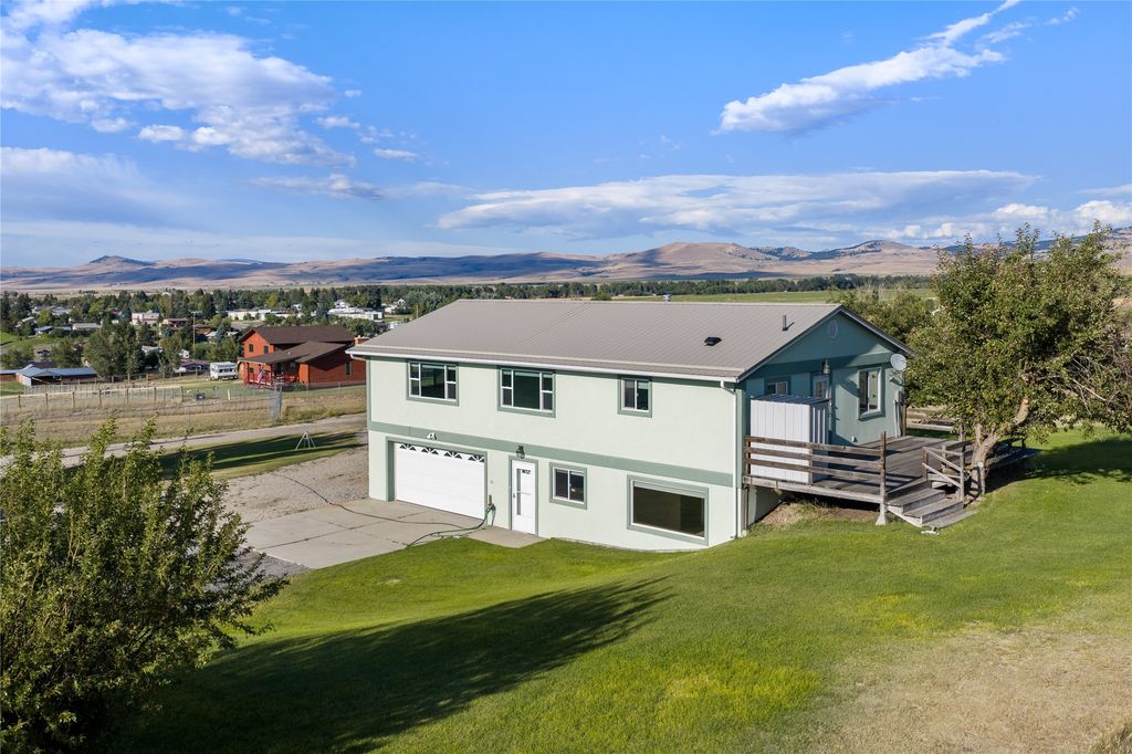 239 Skyview Lane, Deer Lodge, MT 59722