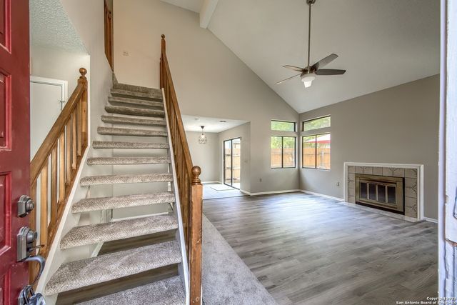 16615 SPRUCE TREE LN, San Antonio, TX 78247