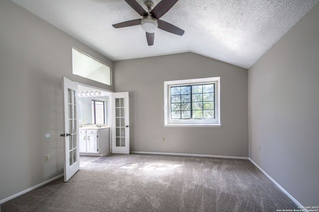 16615 SPRUCE TREE LN, San Antonio, TX 78247