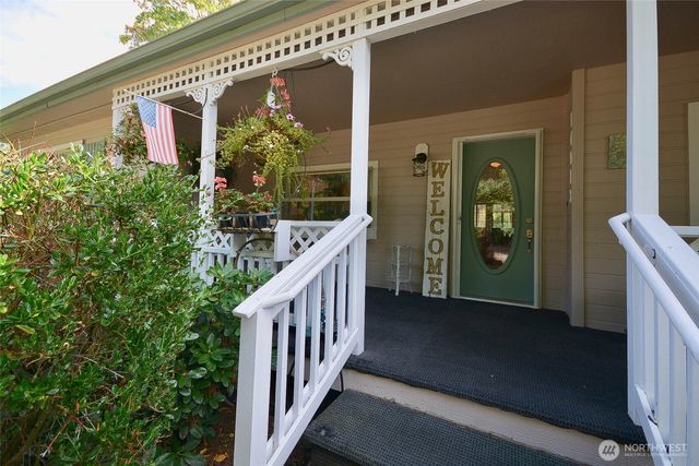 14913 Champion Estates Drive SE, Yelm, WA 98597