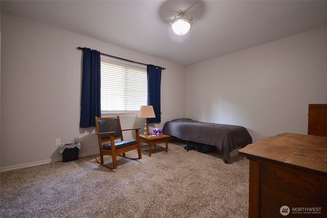 14913 Champion Estates Drive SE, Yelm, WA 98597