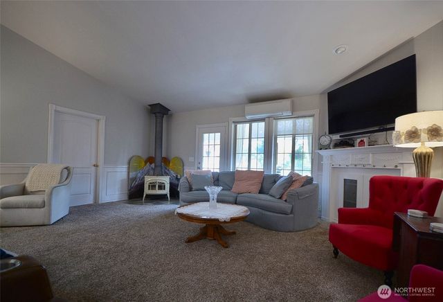 14913 Champion Estates Drive SE, Yelm, WA 98597