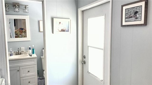 524 Timber LN S, North Fort Myers, FL 33917