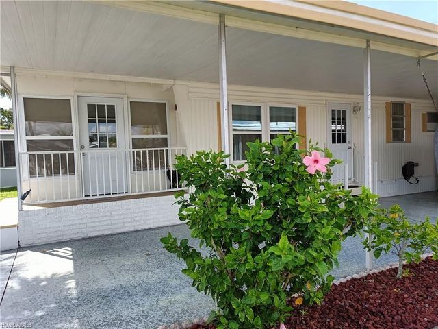 524 Timber LN S, North Fort Myers, FL 33917