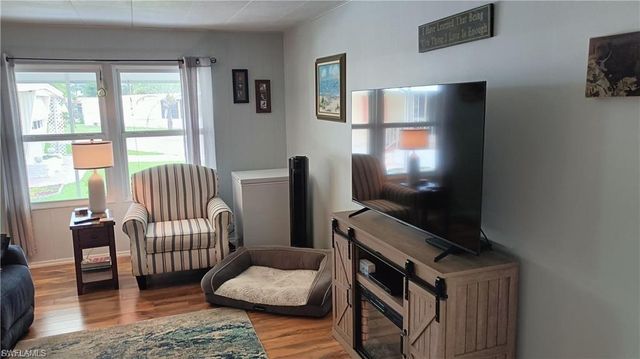 524 Timber LN S, North Fort Myers, FL 33917