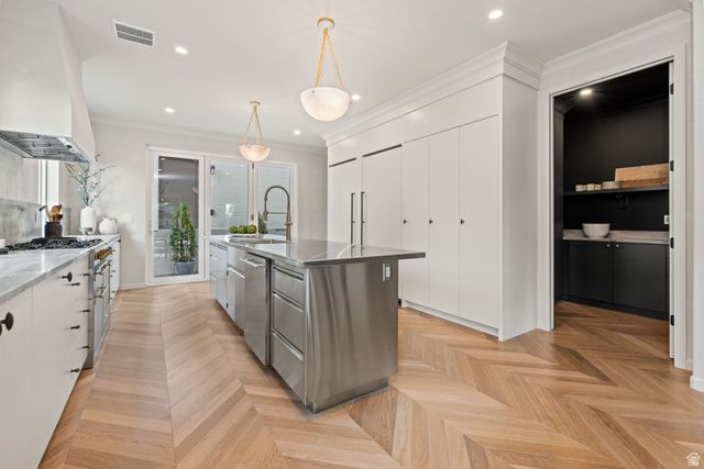 520 N H ST, Salt Lake City, UT 84103