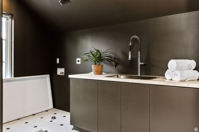 520 N H ST, Salt Lake City, UT 84103