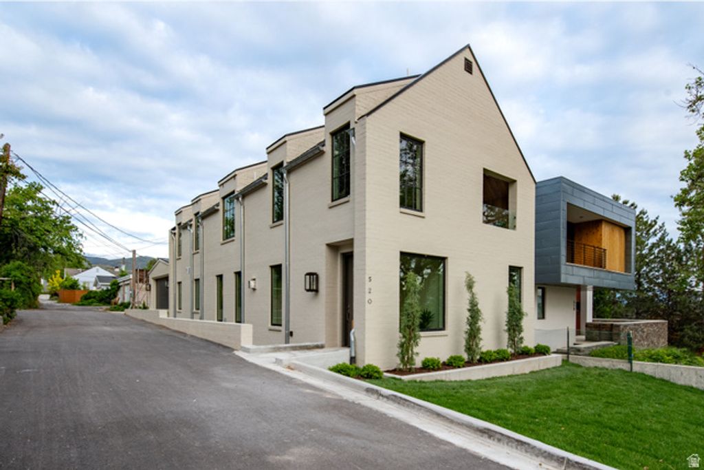 Image 2 of property listing at 520 N H ST, Salt Lake City, UT 84103
