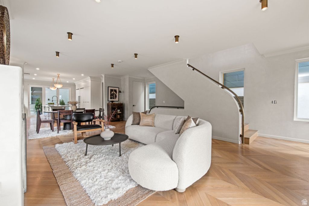 Image 9 of property listing at 520 N H ST, Salt Lake City, UT 84103