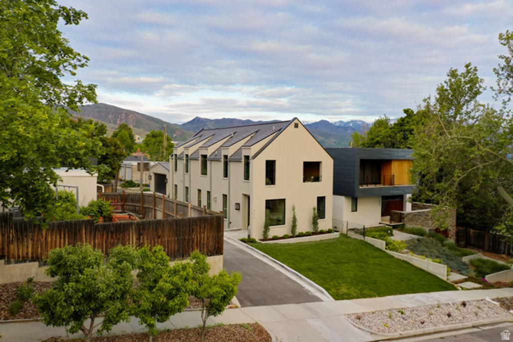 Image 90 of property listing at 520 N H ST, Salt Lake City, UT 84103