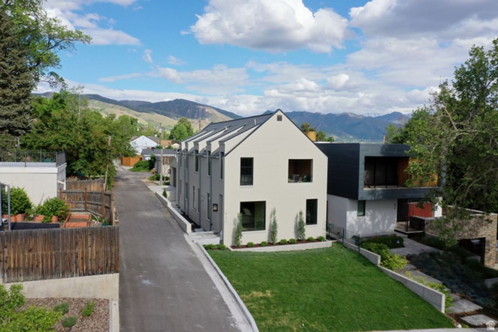 Image 95 of property listing at 520 N H ST, Salt Lake City, UT 84103