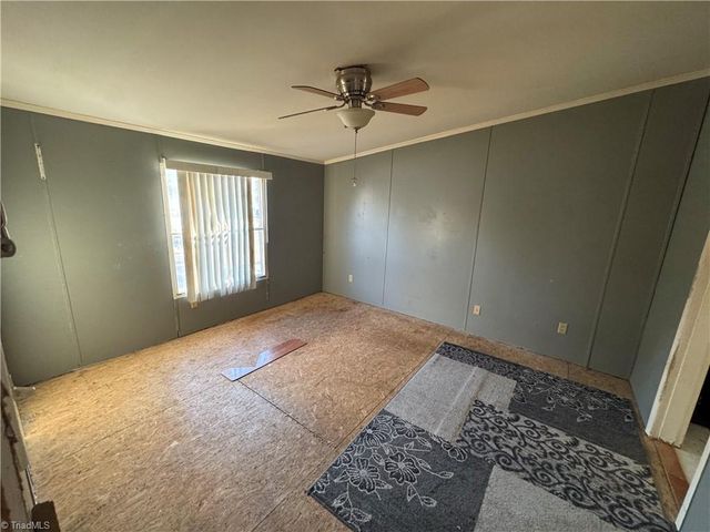 4886 Oak Branch Lane, Walkertown, NC 27051