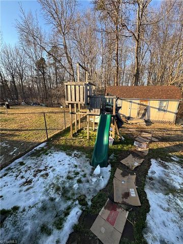 4886 Oak Branch Lane, Walkertown, NC 27051