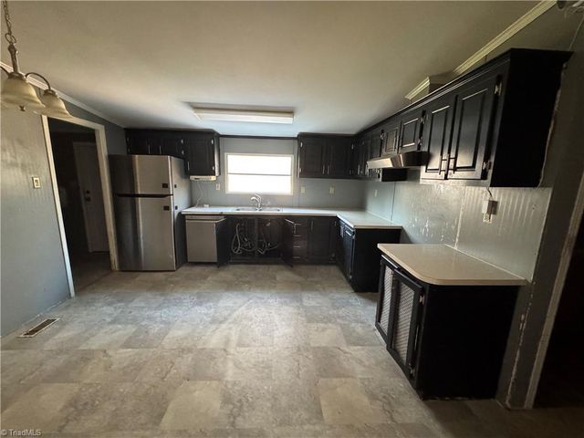 4886 Oak Branch Lane, Walkertown, NC 27051