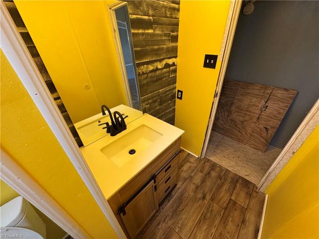 4886 Oak Branch Lane, Walkertown, NC 27051