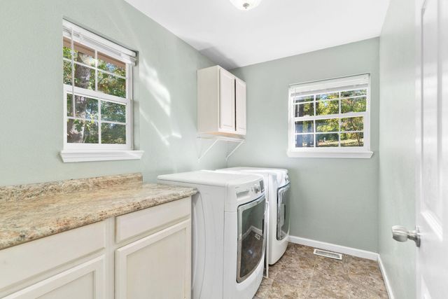 704 Iowa Colony Road, Hollister, MO 65672