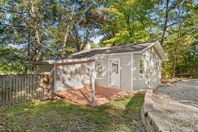 704 Iowa Colony Road, Hollister, MO 65672