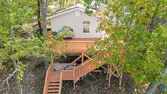 704 Iowa Colony Road, Hollister, MO 65672