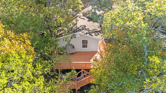 704 Iowa Colony Road, Hollister, MO 65672