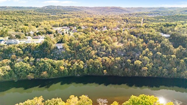 704 Iowa Colony Road, Hollister, MO 65672