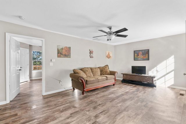 704 Iowa Colony Road, Hollister, MO 65672