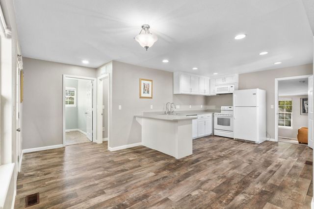 704 Iowa Colony Road, Hollister, MO 65672