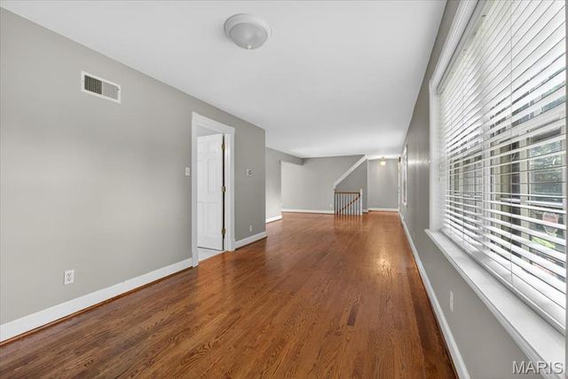 7225 Clayton Road, St Louis, MO 63117