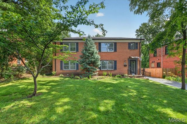 7225 Clayton Road, St Louis, MO 63117