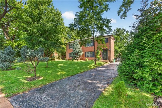 7225 Clayton Road, St Louis, MO 63117