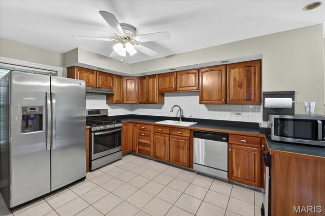 7225 Clayton Road, St Louis, MO 63117