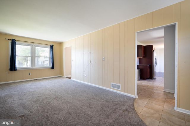 2148 ELDER DR, Wilmington, DE 19808