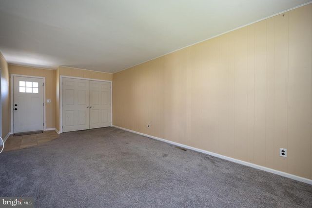 2148 ELDER DR, Wilmington, DE 19808